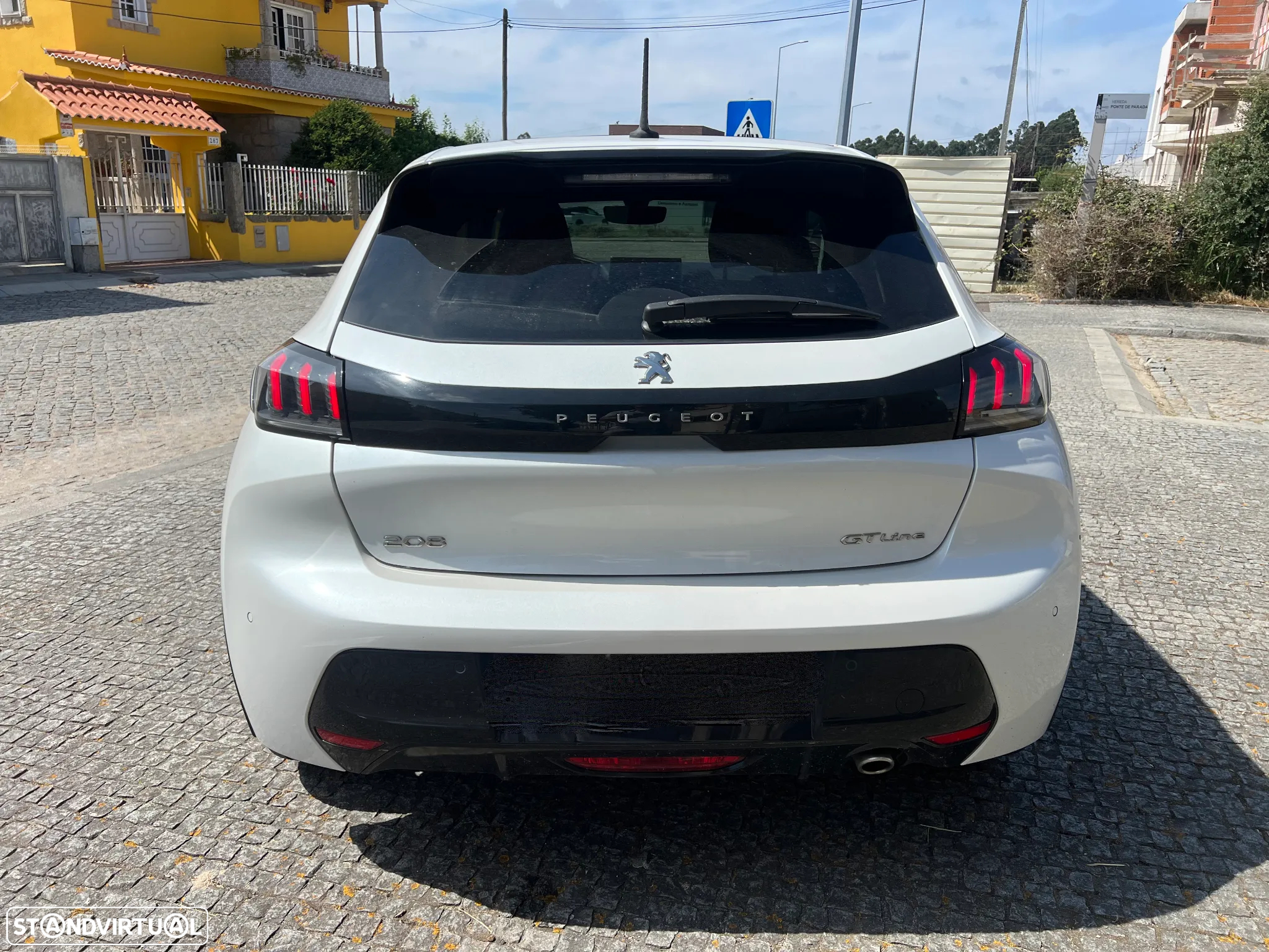 Peugeot 208 1.2 PureTech GT Line EAT8 - 13