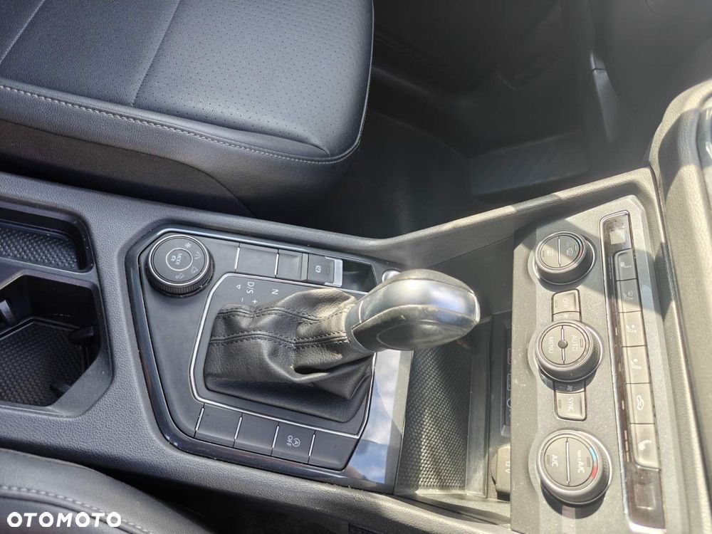 Volkswagen Tiguan - 16