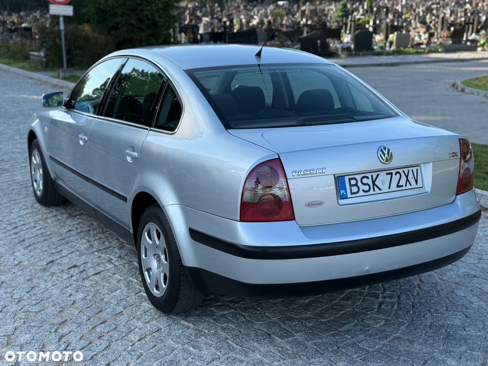 Volkswagen Passat 1.9 TDI Comfortline - 1