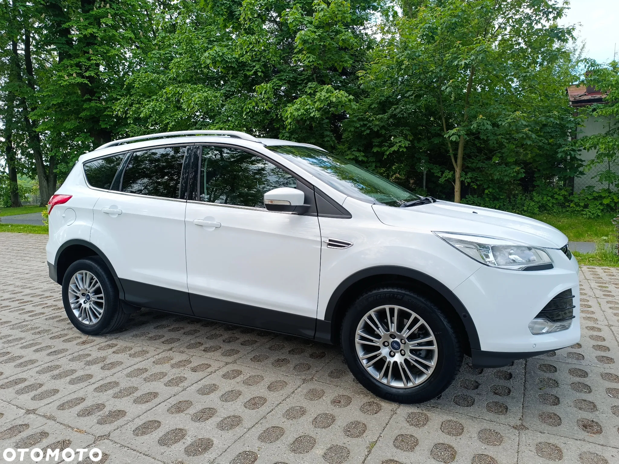 Ford Kuga 1.6 EcoBoost 2x4 Trend - 11