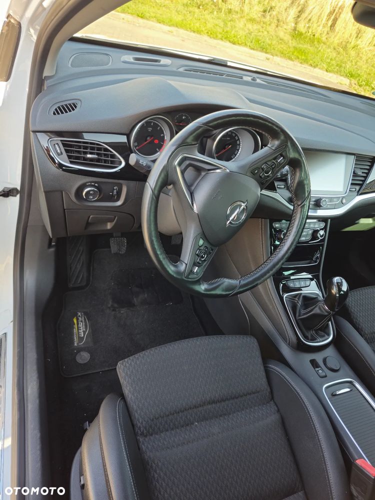 Opel Astra 1.4 Turbo Innovation - 13