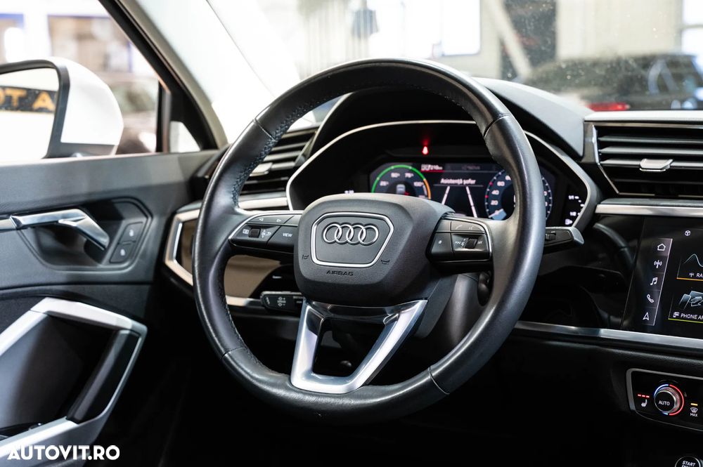 Audi Q3 45 TFSIe Sportback S tronic - 14