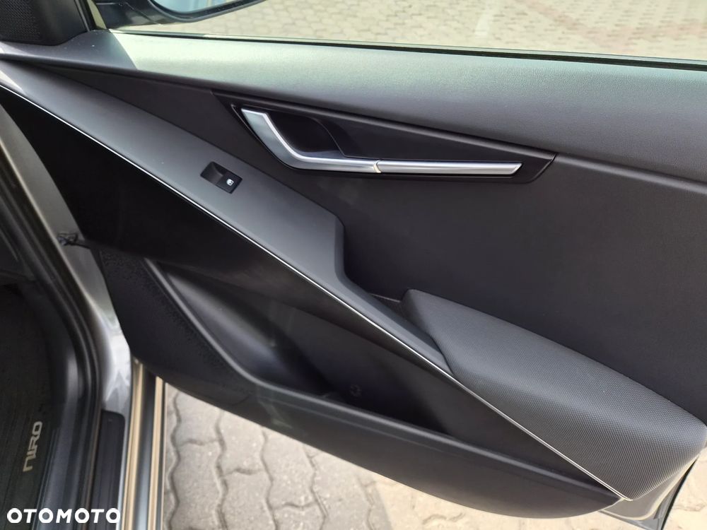 Kia Niro 1.6 GDI Hybrid L - 34