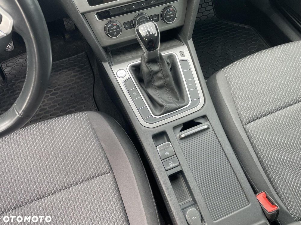 Volkswagen Passat 2.0 TDI EVO Essence - 15