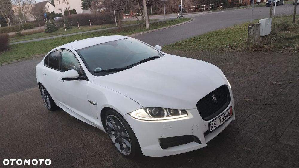 Jaguar XF 3.0 V6 D R-Sport - 27
