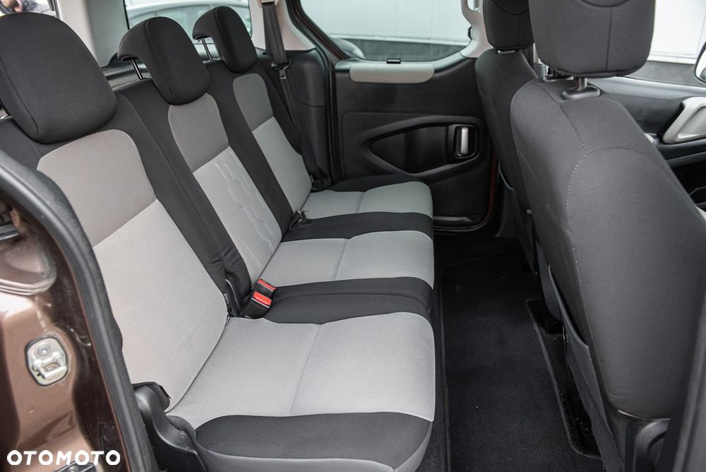 Peugeot Partner 98 VTi Active - 19