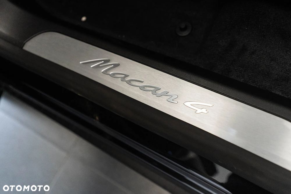 Porsche Macan - 30