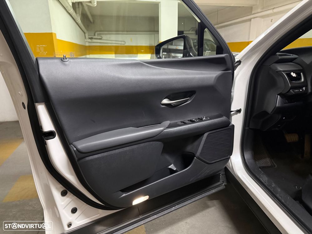 Lexus UX 250h Executive+ - 15