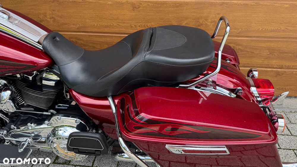 Harley-Davidson Touring Road King - 11