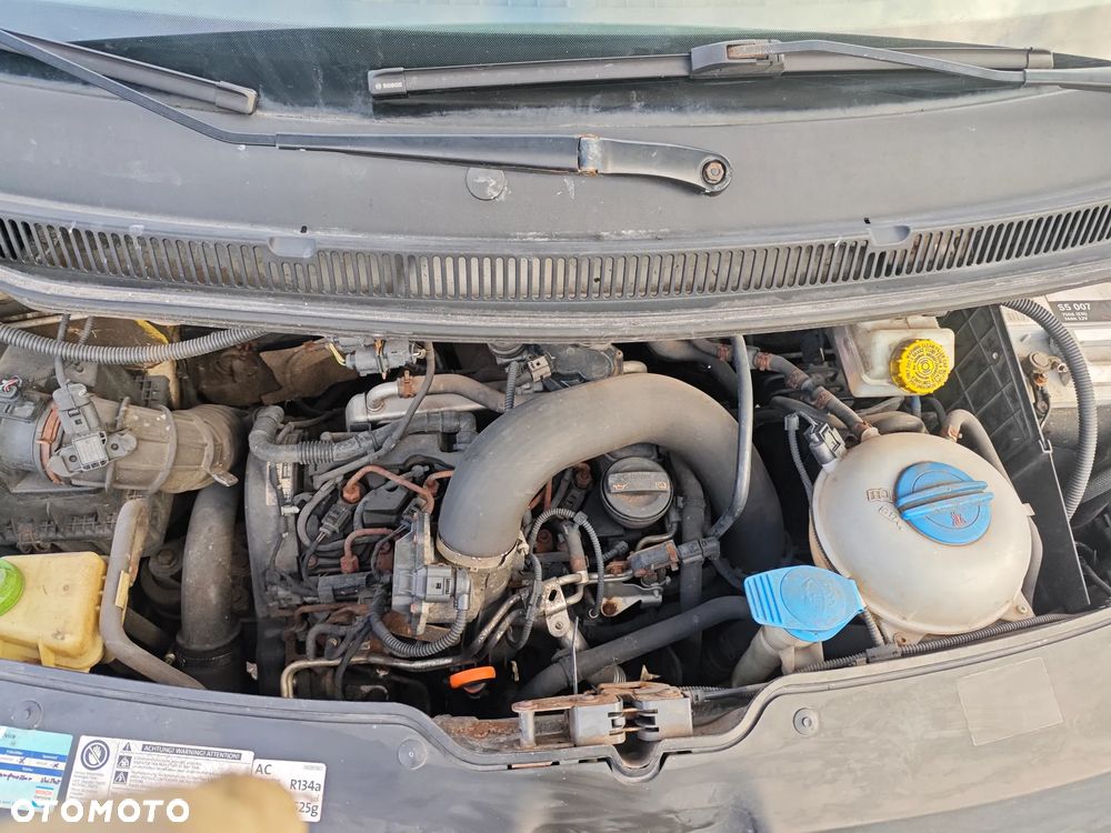 Volkswagen TRANSPORTER T5 - 19