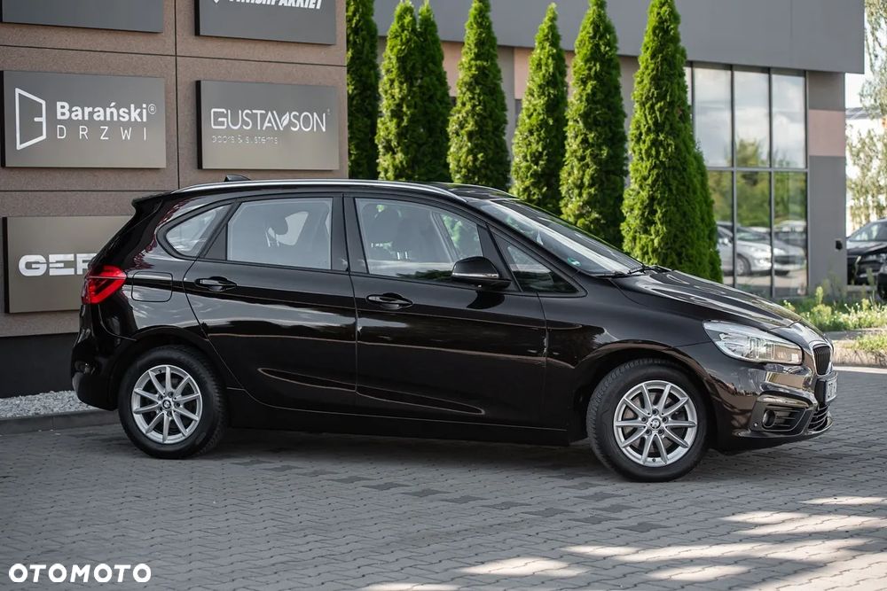 BMW Seria 2 218i - 3