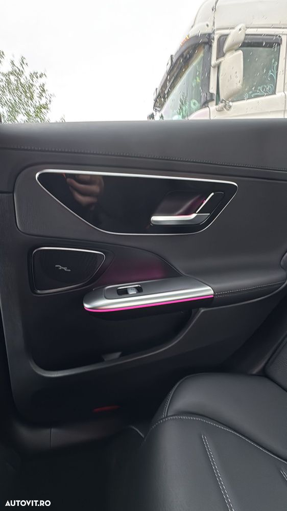 Mercedes-Benz C 300 PHEV - 4