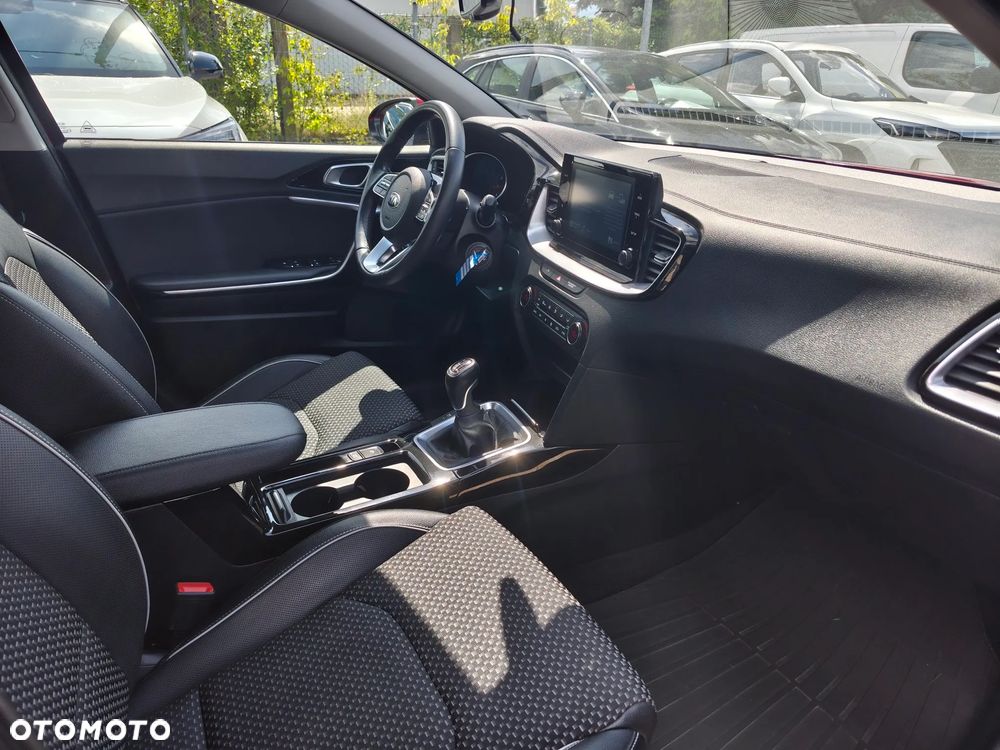 Kia XCeed 1.4 T-GDI L - 15