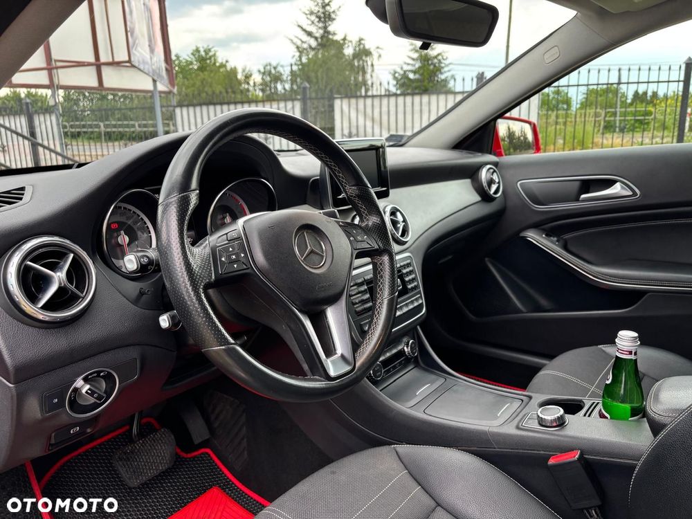 Mercedes-Benz GLA 250 4-Matic - 9