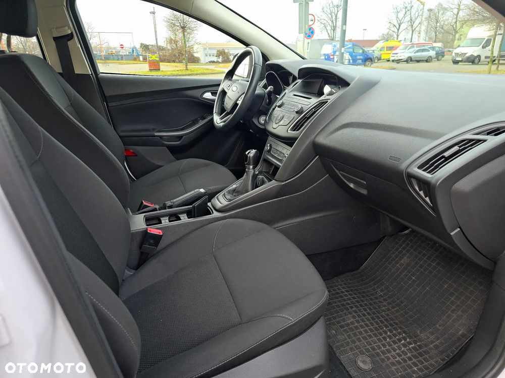 Ford Focus 1.6 Trend - 11