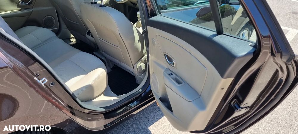 Renault Megane Estate 1.4 TCe Privilege EVO - 3