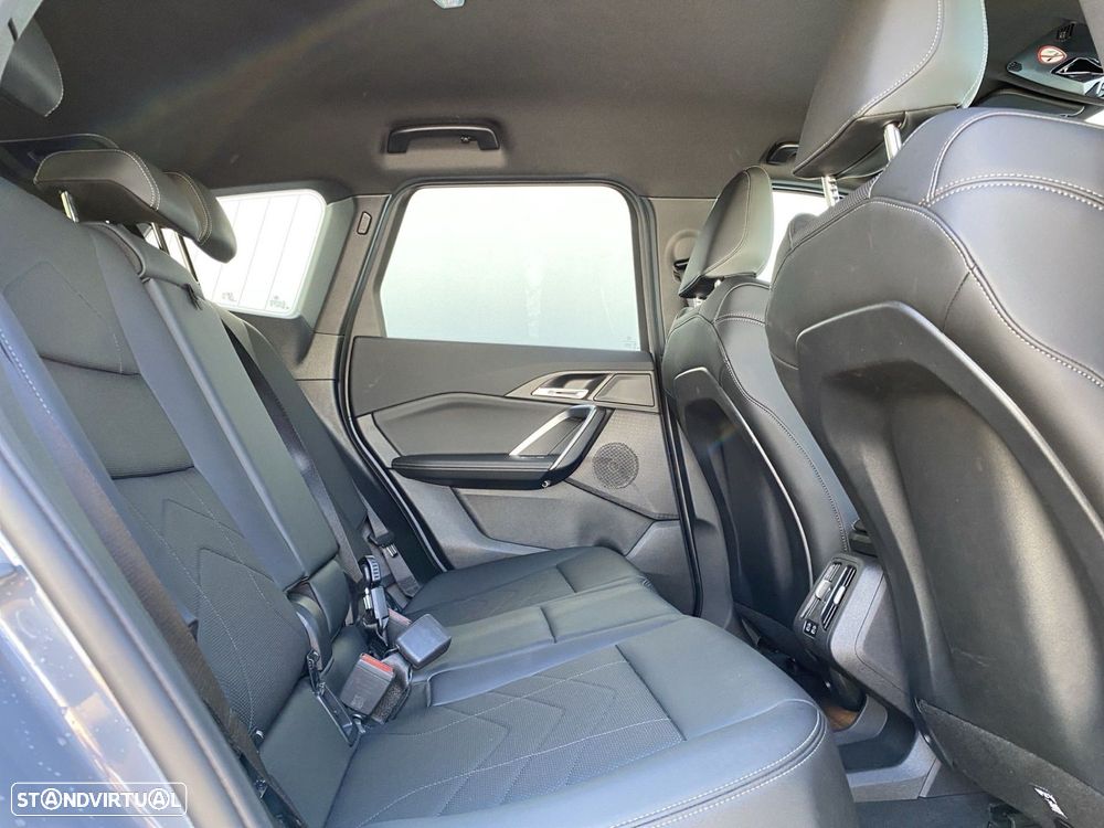 BMW iX1 eDrive20 Pack Desportivo M - 18