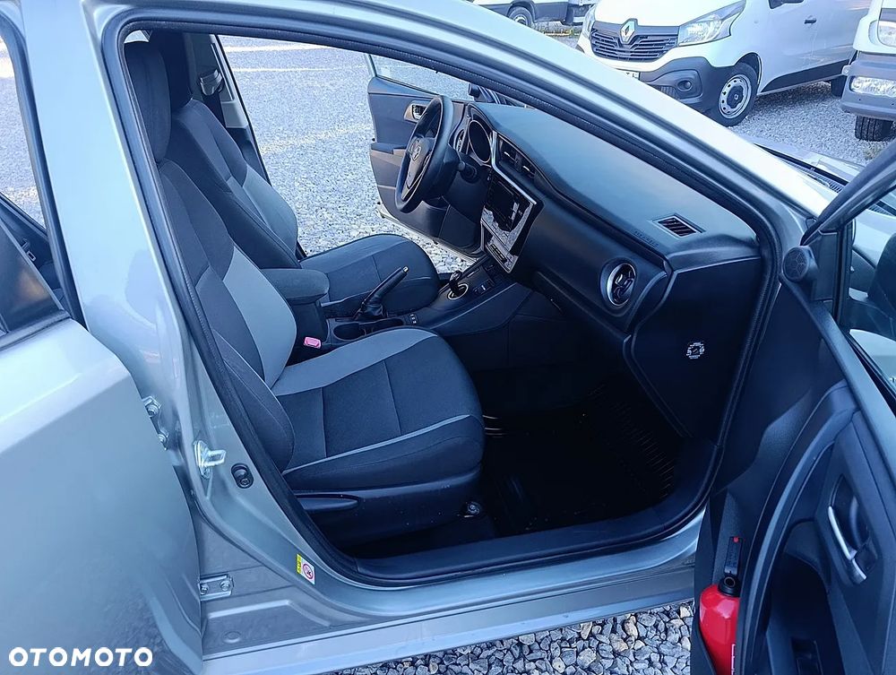 Toyota Auris Hybrid 135 Comfort - 14