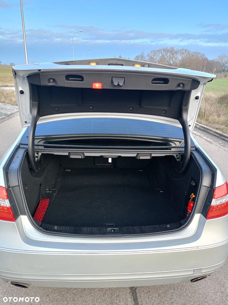 Mercedes-Benz Klasa E 350 4Matic 7G-TRONIC - 15