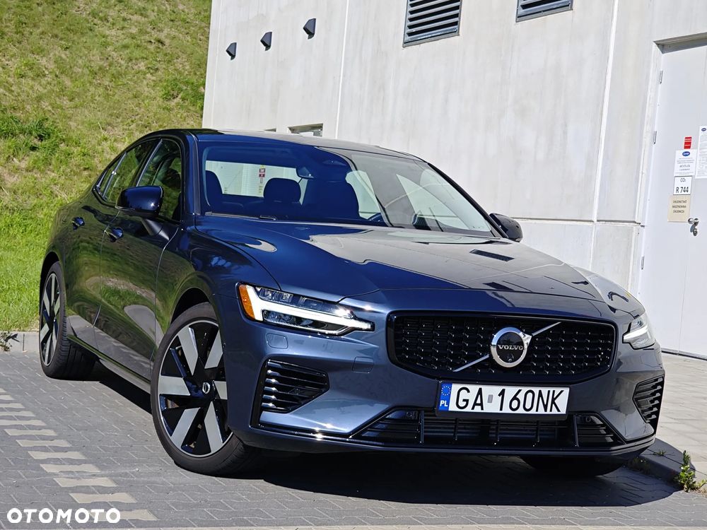 Volvo S60 T8 Recharge AWD Plus Dark - 1