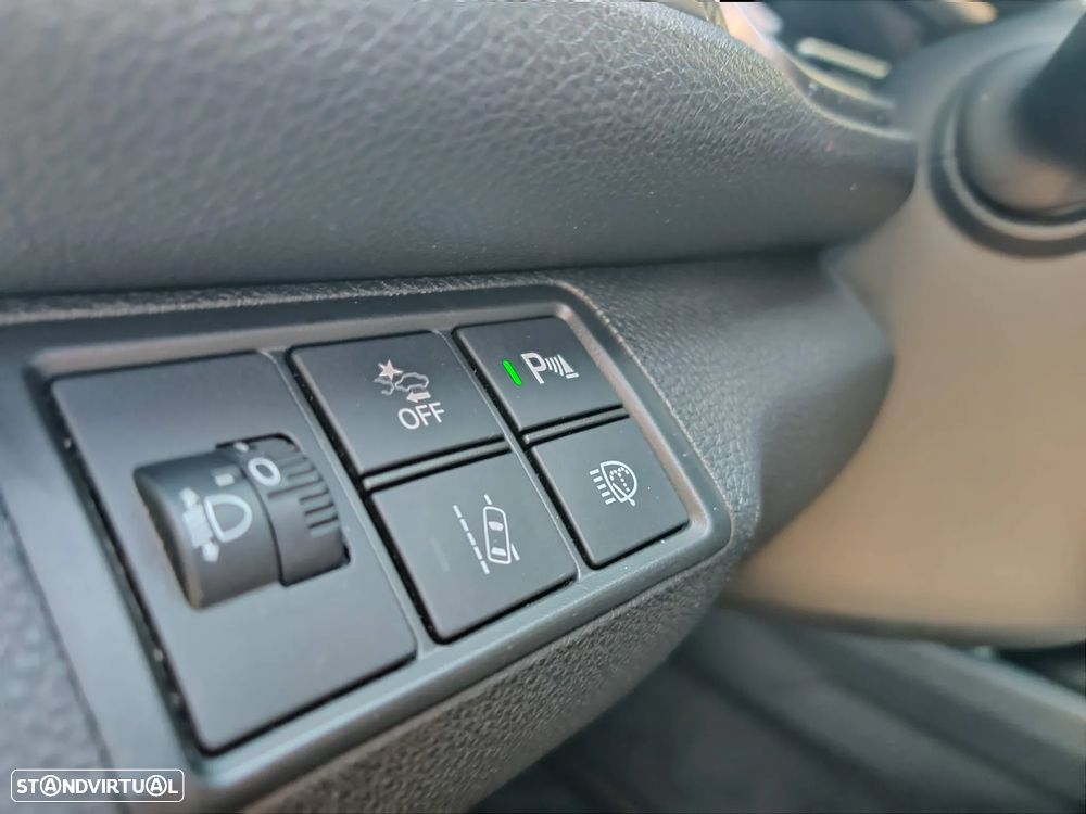 Honda Civic 1.0 i-VTEC Executive - 19