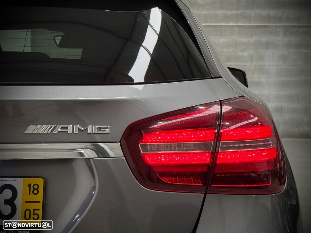 Mercedes-Benz GLA 180 d AMG Line - 54