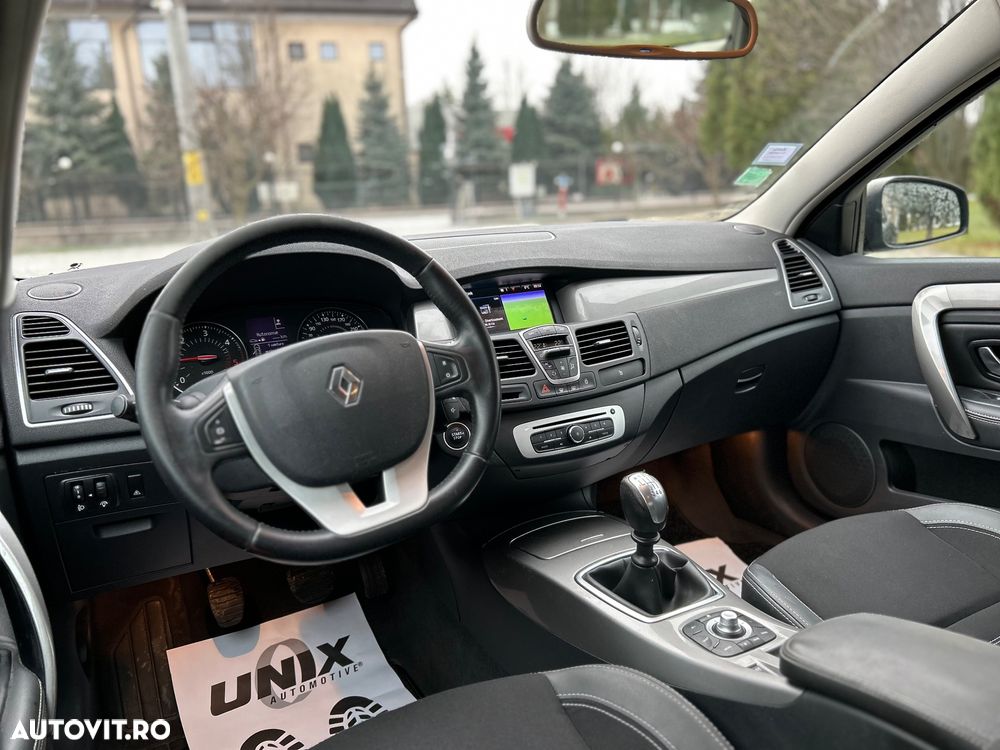 Renault Laguna Grandtour dCi 110 FAP Paris Business - 8