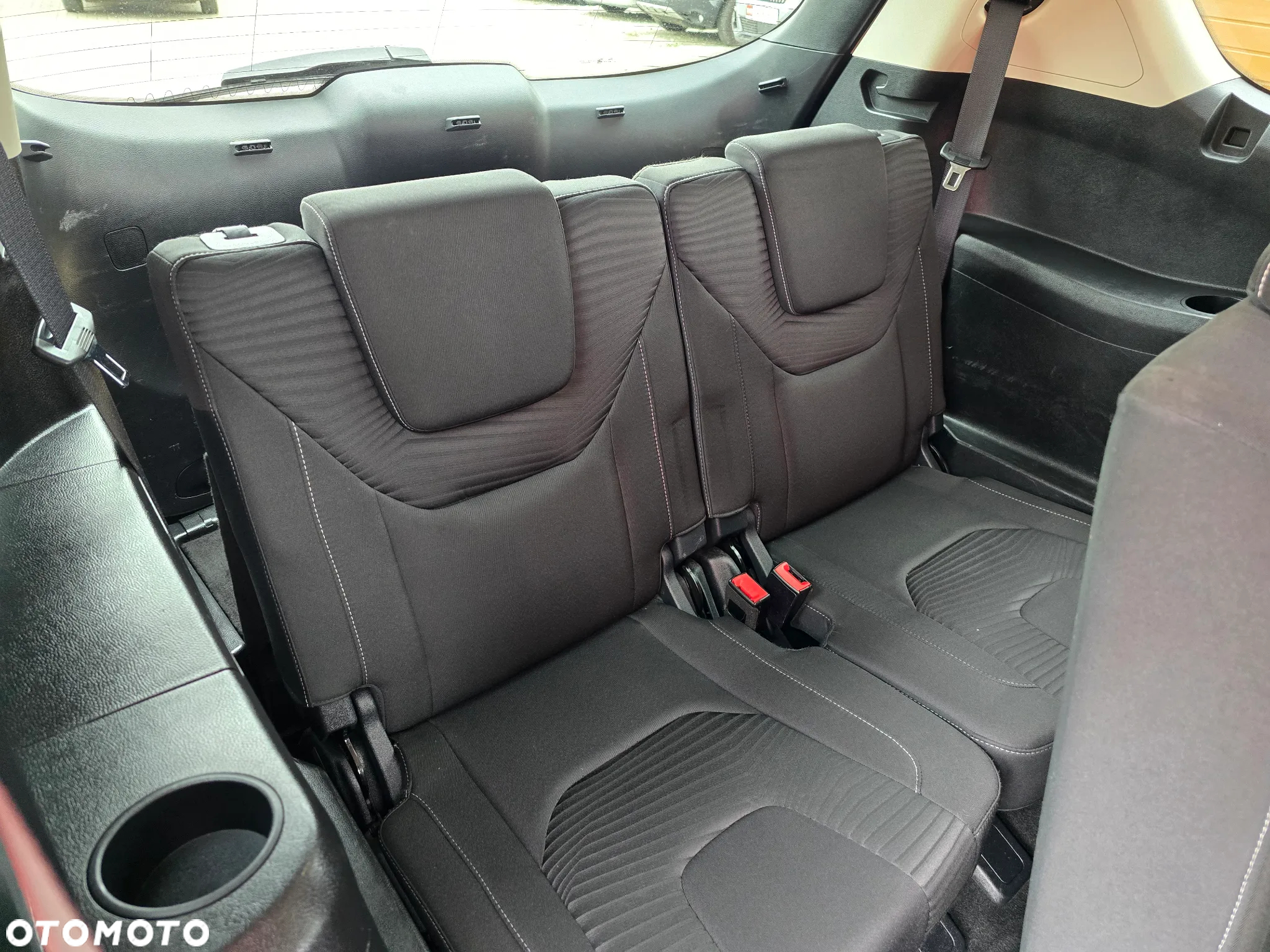 Ford S-Max - 16