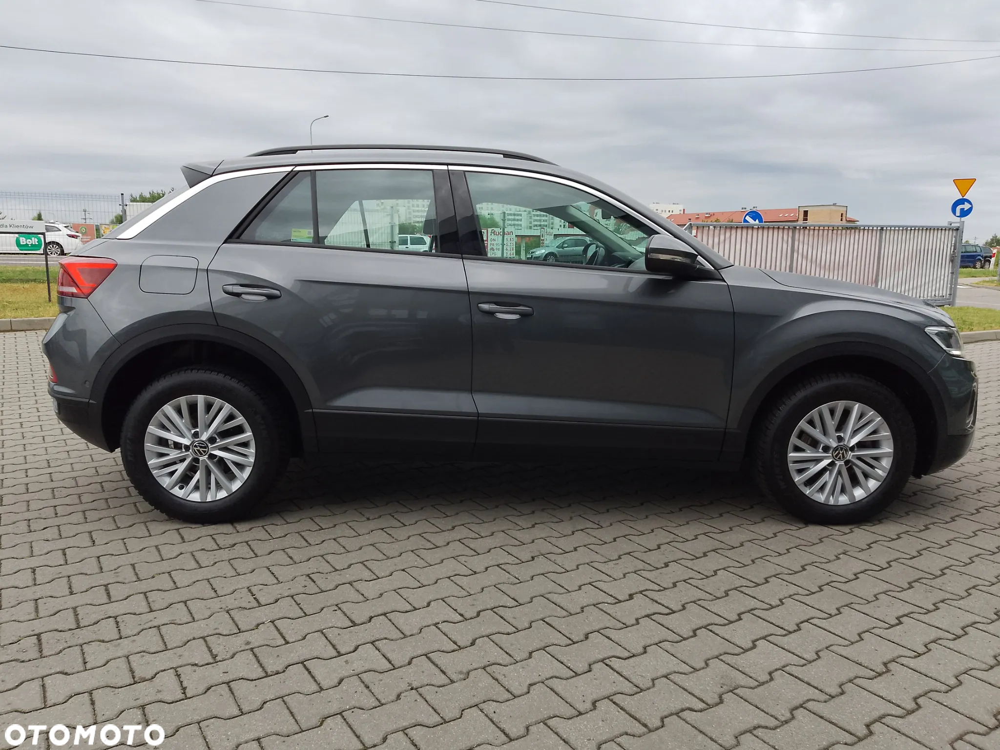 Volkswagen T-Roc 1.5 TSI Life DSG - 4