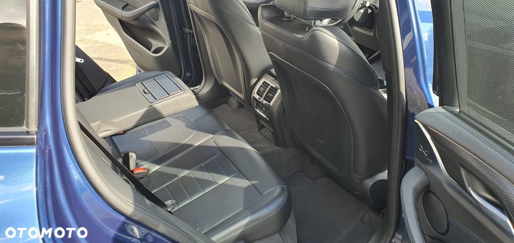 BMW X3 xDrive20d - 17