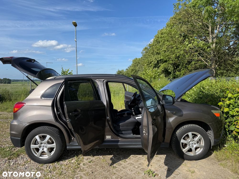 Mitsubishi ASX 1.8 DI-D 2WD Intense - 18