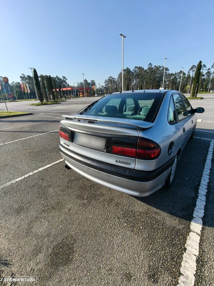 Renault Laguna - 22