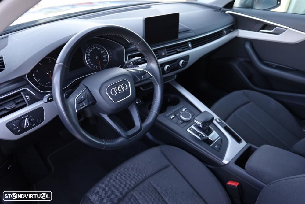 Audi A4 Avant 35 TDI Design S tronic - 7
