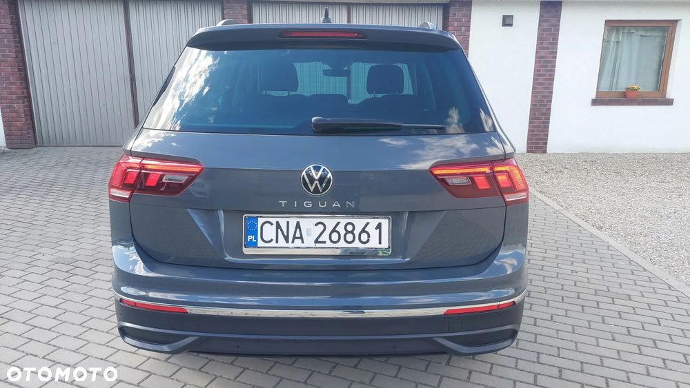 Volkswagen Tiguan - 11