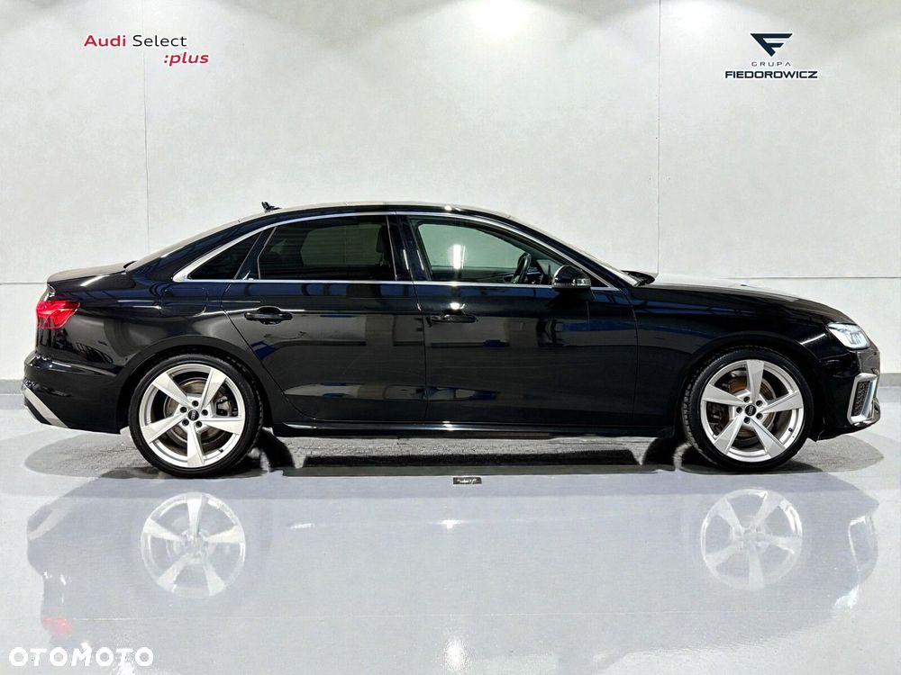 Audi A4 Limousine - 4