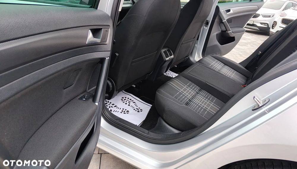 Volkswagen Golf 1.6 TDI BlueMotion Technology DSG Lounge - 29