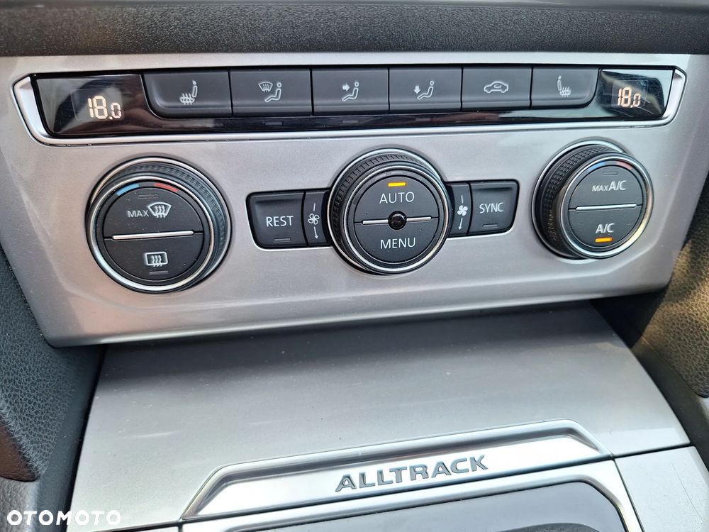 Volkswagen Passat Alltrack 2.0 TDI SCR 4Motion DSG (BMT) - 32