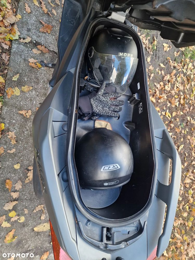 Yamaha X-max - 9