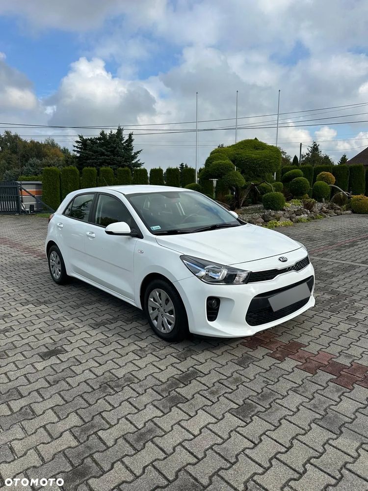 Kia Rio - 15
