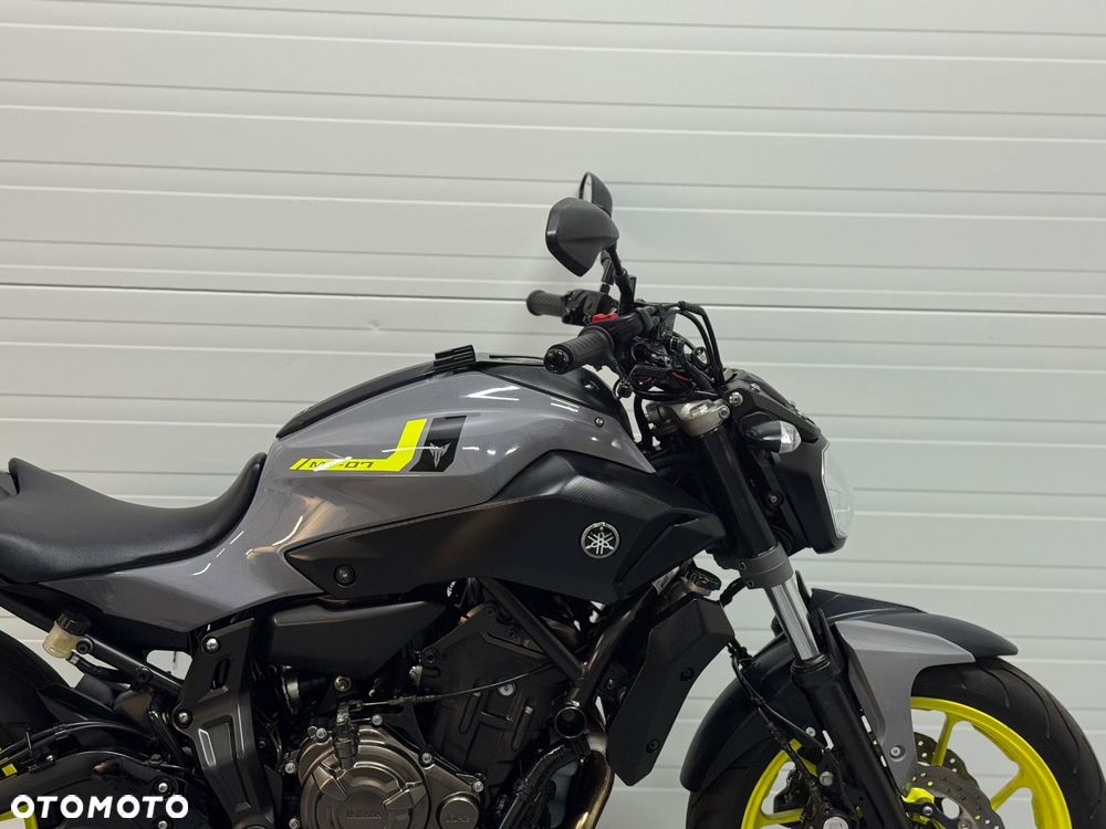 Yamaha MT - 6