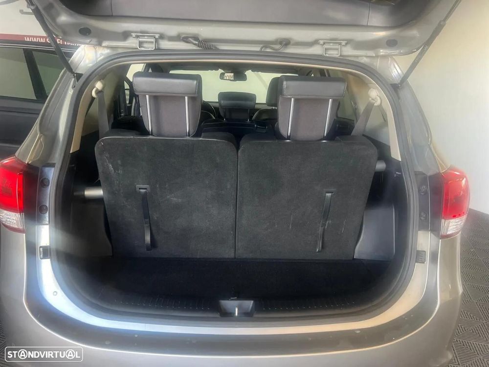 Kia Carens 1.7 CRDi ISG TX Aut. - 10