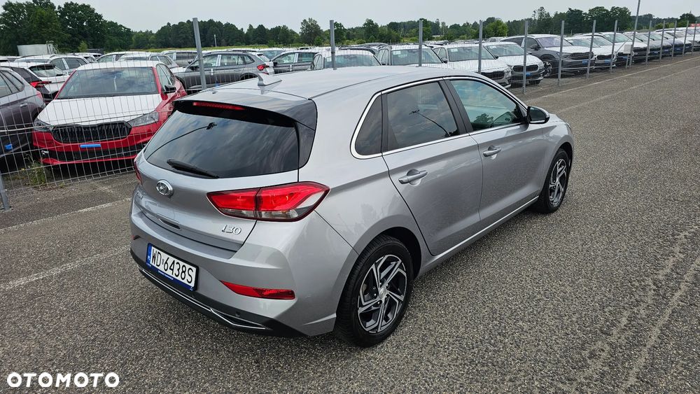 Hyundai i30 1.5 DPI Smart - 4