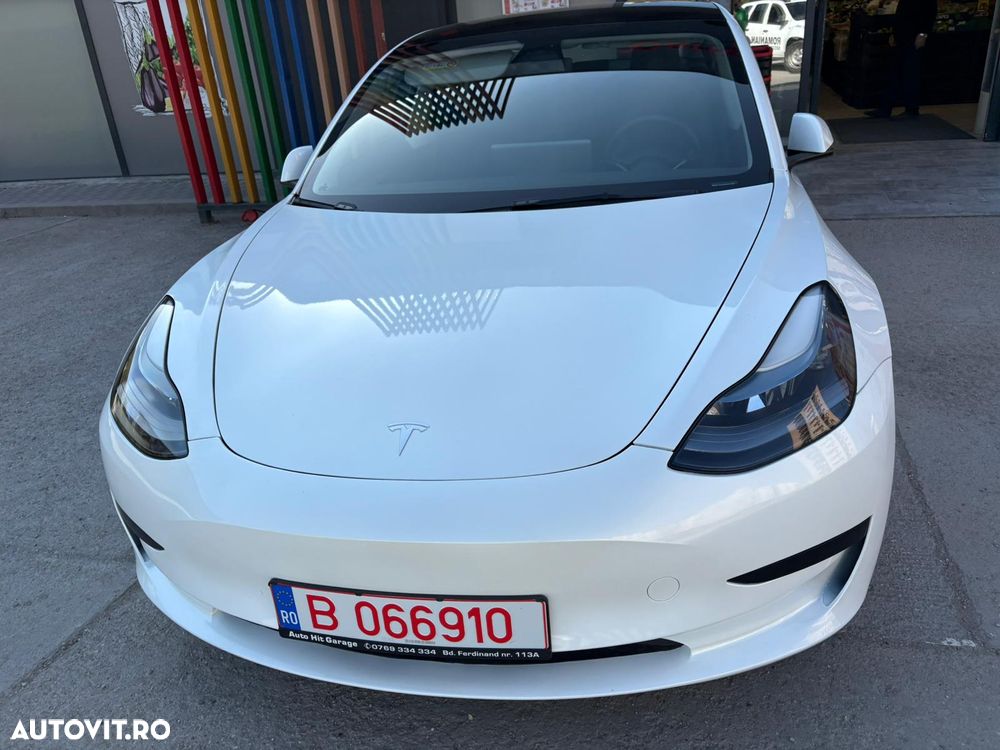 Tesla Model 3 Standard Reichweite Plus Hinterradantrieb - 3