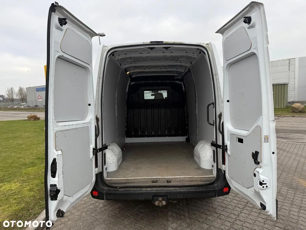 Nissan NV400 - 23
