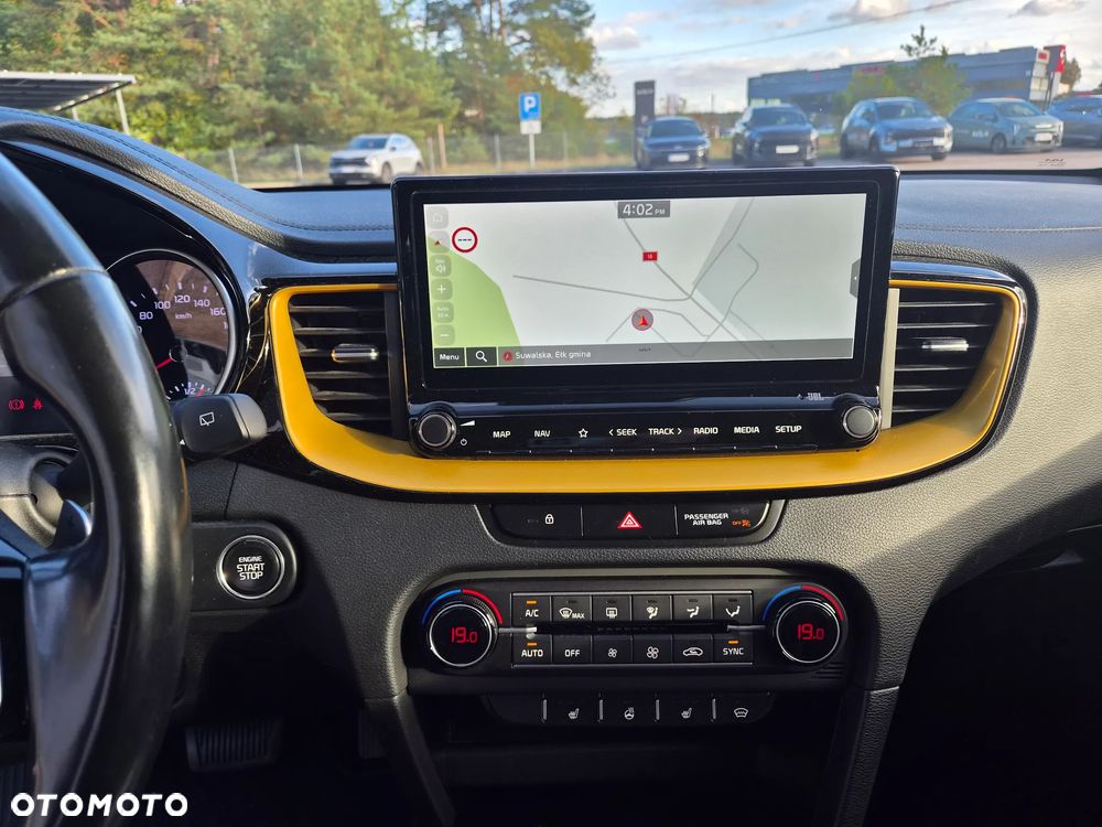 Kia XCeed - 12