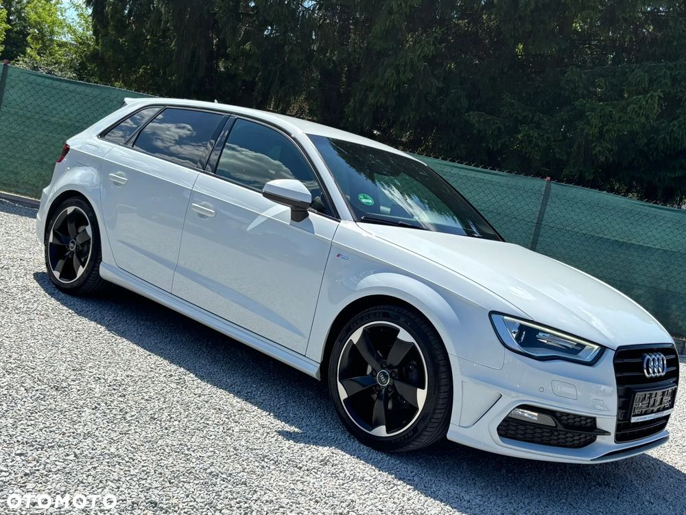 Audi A3 Sportback 1.4 TFSI S tronic S line Sportpaket - 4