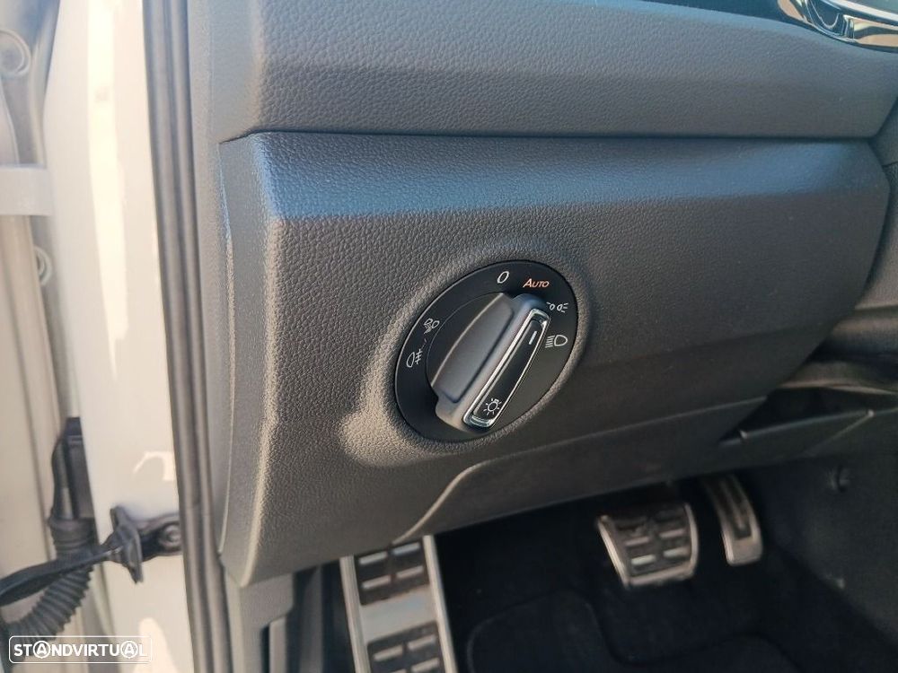 VW T-Roc 2.0 TDI R-Line DSG - 13