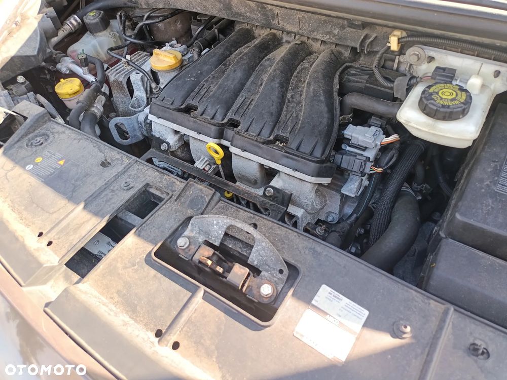 Renault Scenic 2.0 16V 140 CVT Dynamique - 15