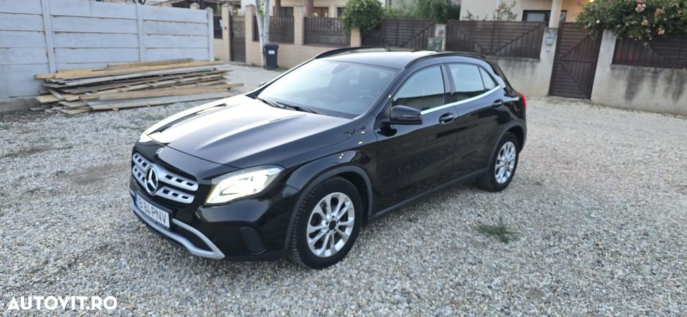 Mercedes-Benz GLA 200 d 4MATIC Aut. - 1