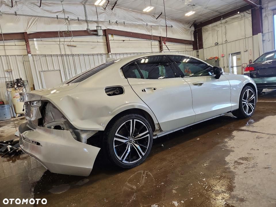 Volvo S60 - 3